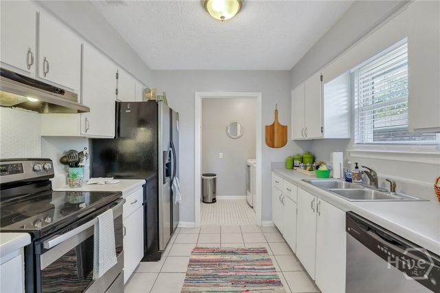10 Wyckfield, Savannah, GA 31410