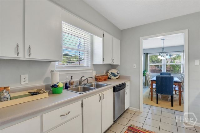 10 Wyckfield, Savannah, GA 31410