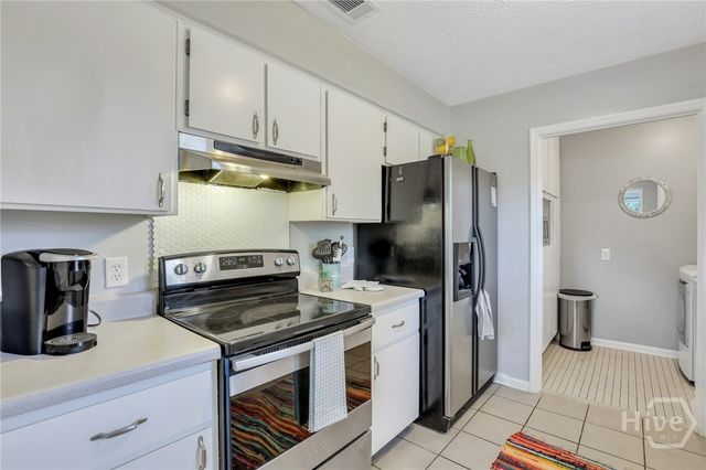 10 Wyckfield, Savannah, GA 31410