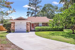 10 Wyckfield, Savannah, GA 31410