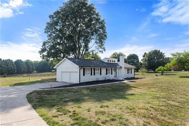 5833 Billet Road, Oak Ridge, NC 27310