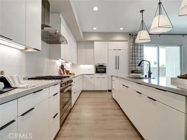706 Obsidian Loop E, Palm Springs, CA 92264