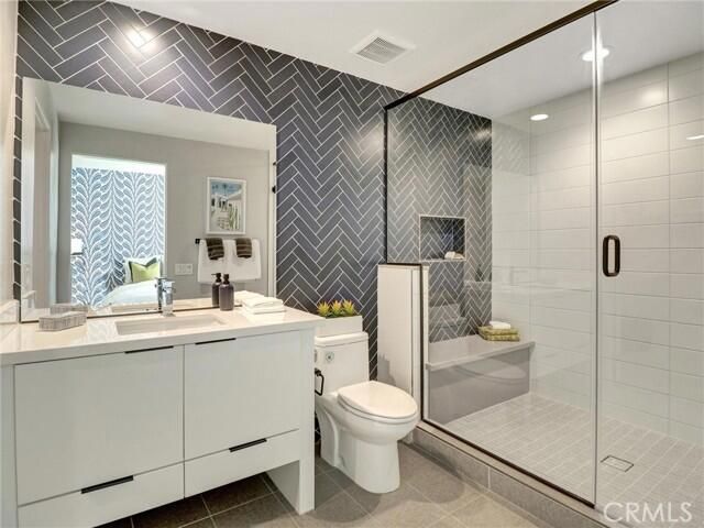 706 Obsidian Loop E, Palm Springs, CA 92264