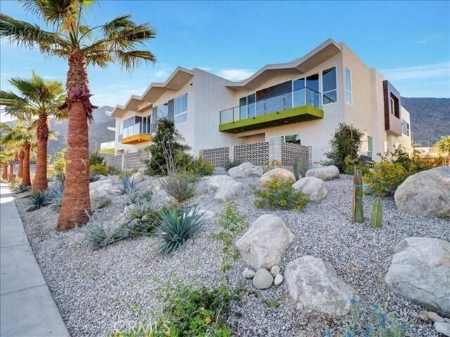 706 Obsidian Loop E, Palm Springs, CA 92264
