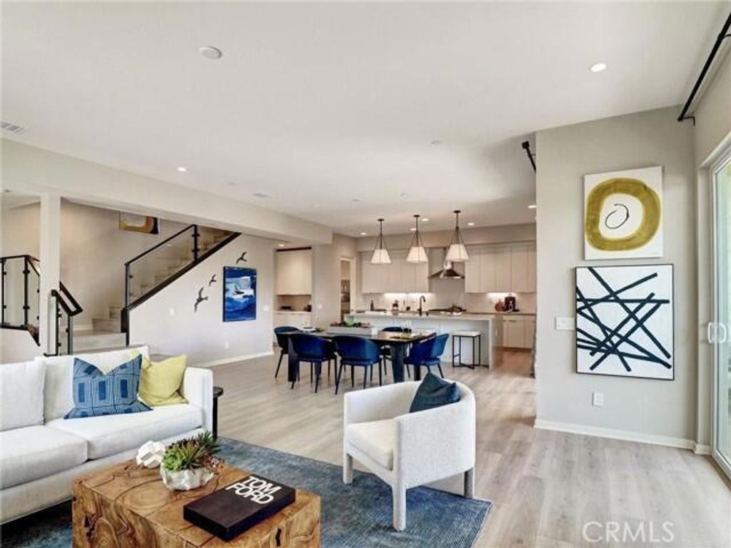 Image 1 of property listing at 706 Obsidian Loop E, Palm Springs, CA 92264