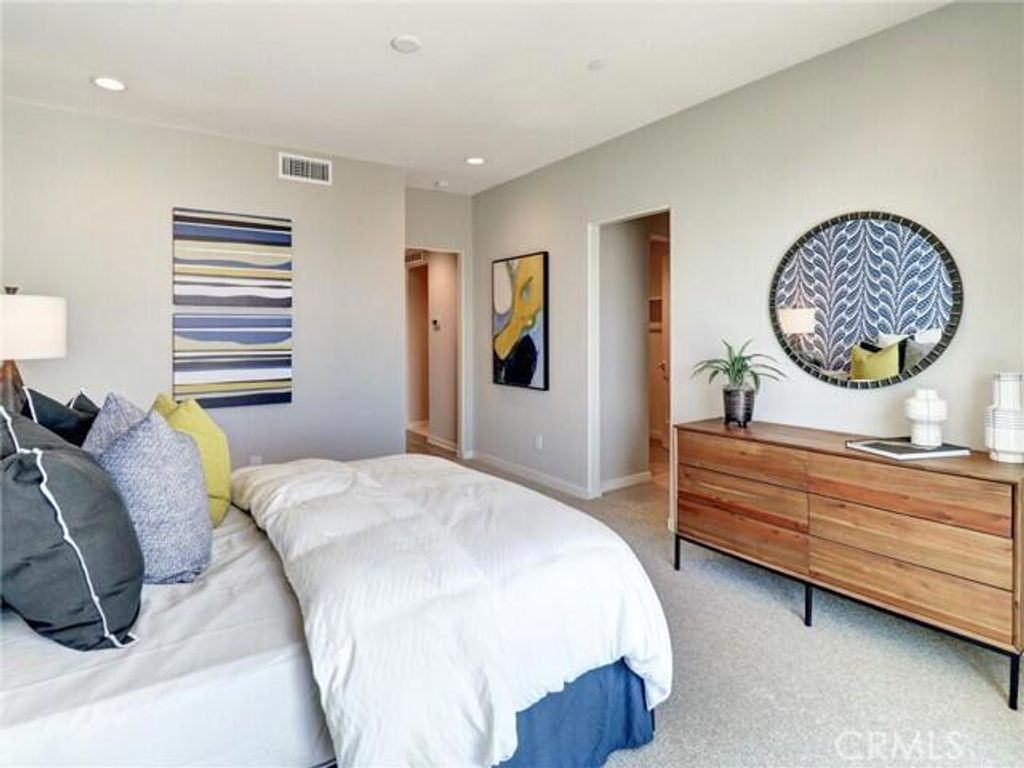 Image 34 of property listing at 706 Obsidian Loop E, Palm Springs, CA 92264