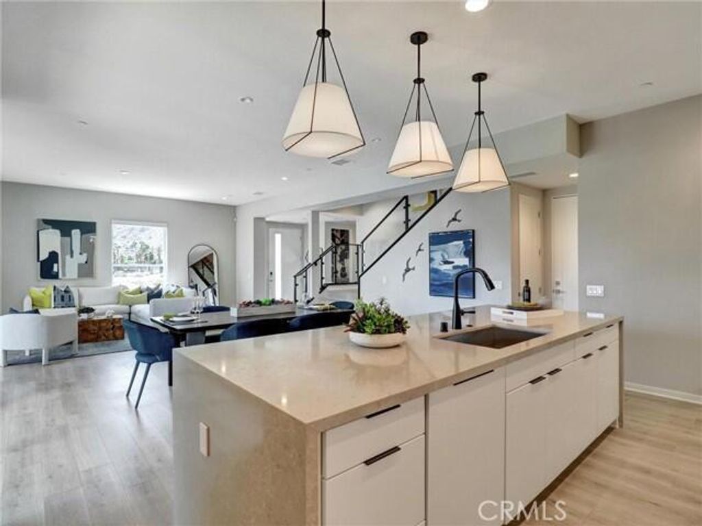 Image 9 of property listing at 706 Obsidian Loop E, Palm Springs, CA 92264