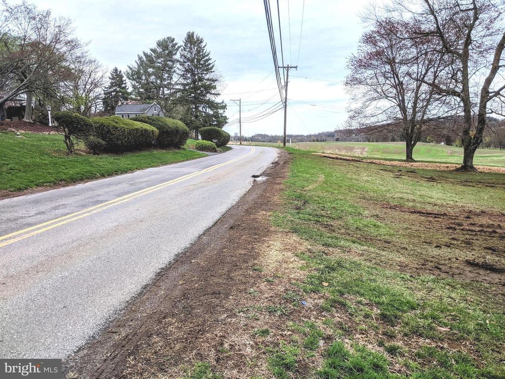 1440 VALLEY VIEW RD, Pottstown, PA 19465