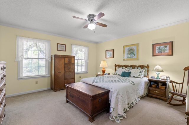 3706 Wilson Avenue, Signal Mountain, TN 37377