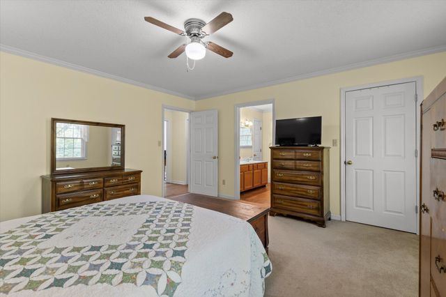 3706 Wilson Avenue, Signal Mountain, TN 37377