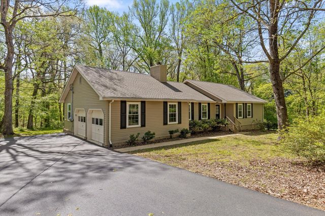 3706 Wilson Avenue, Signal Mountain, TN 37377