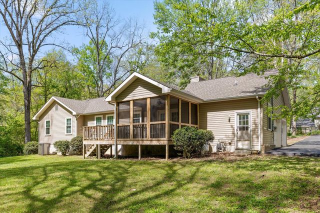 3706 Wilson Avenue, Signal Mountain, TN 37377