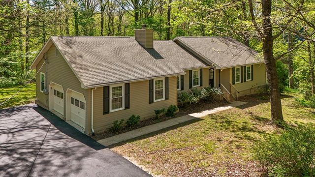 3706 Wilson Avenue, Signal Mountain, TN 37377
