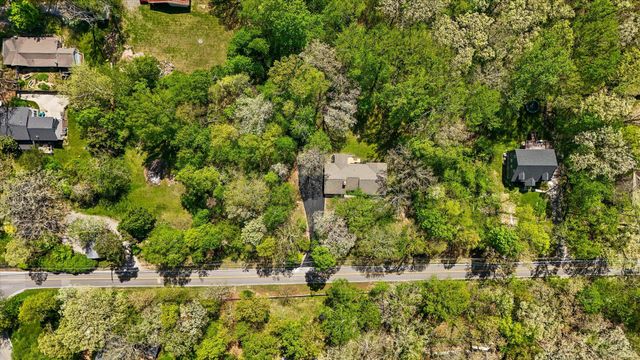 3706 Wilson Avenue, Signal Mountain, TN 37377
