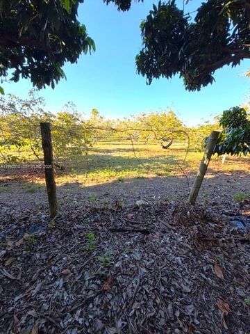 25201 SW 198th Ave, Homestead, FL 33031