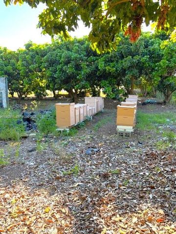 25201 SW 198th Ave, Homestead, FL 33031