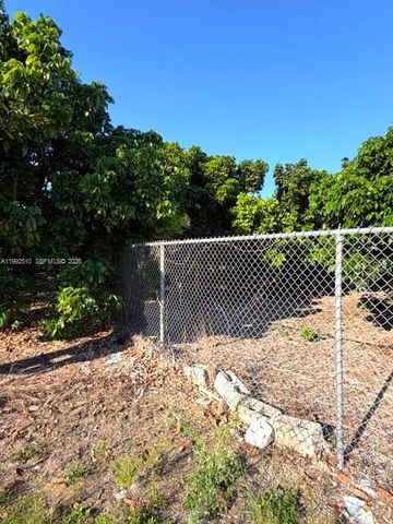 25201 SW 198th Ave, Homestead, FL 33031