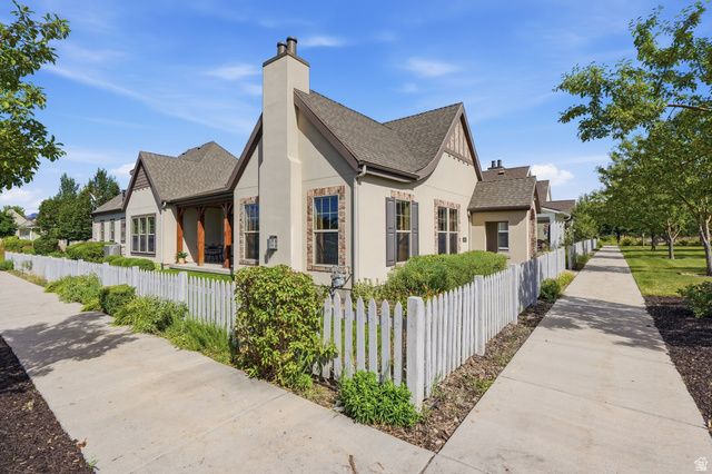 4814 W RAPHANUS LN, South Jordan, UT 84009