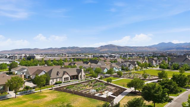 4814 W RAPHANUS LN, South Jordan, UT 84009