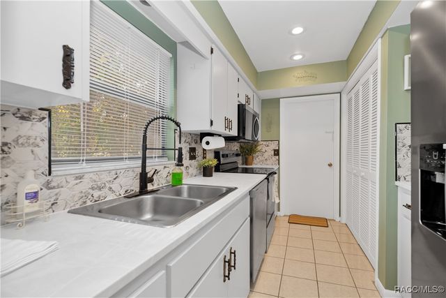 19 Golfview Drive, Homosassa, FL 34446