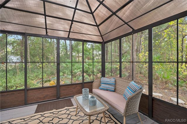 19 Golfview Drive, Homosassa, FL 34446