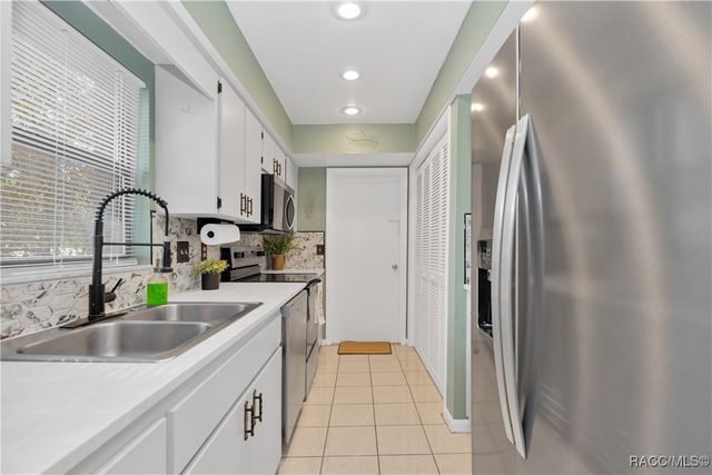 19 Golfview Drive, Homosassa, FL 34446