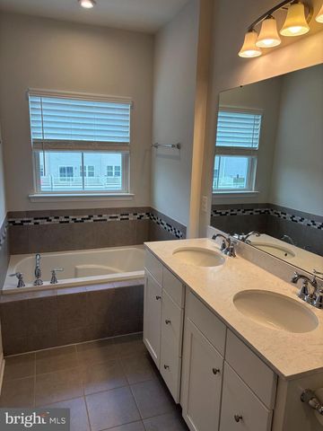 327 PATRIOTS PATH, Malvern, PA 19355