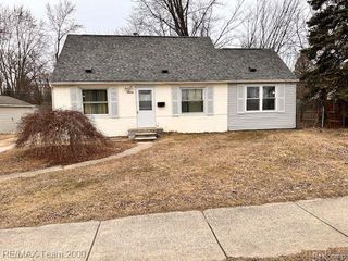 25626 Notre Dame Street, Dearborn Heights, MI 48125