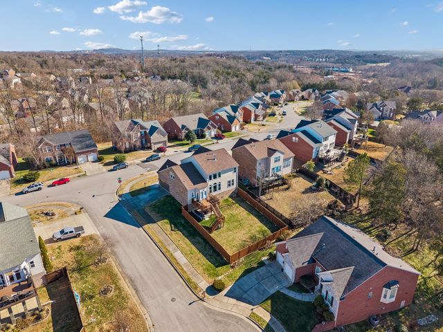3037 Brookview Forest Dr, Nashville, TN 37211