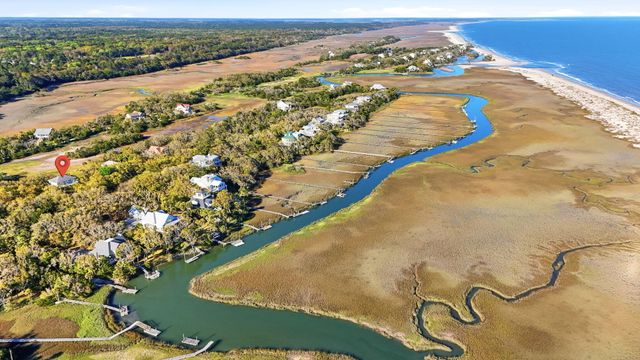 831 Hammocks Way, Edisto Island, SC 29438