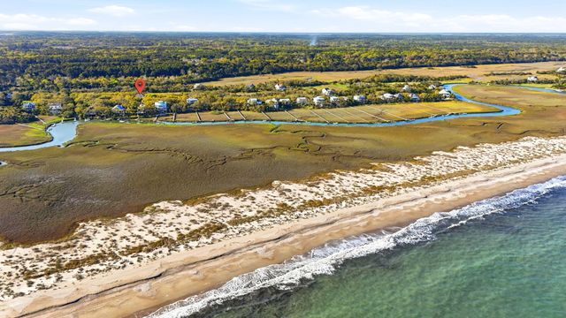 831 Hammocks Way, Edisto Island, SC 29438