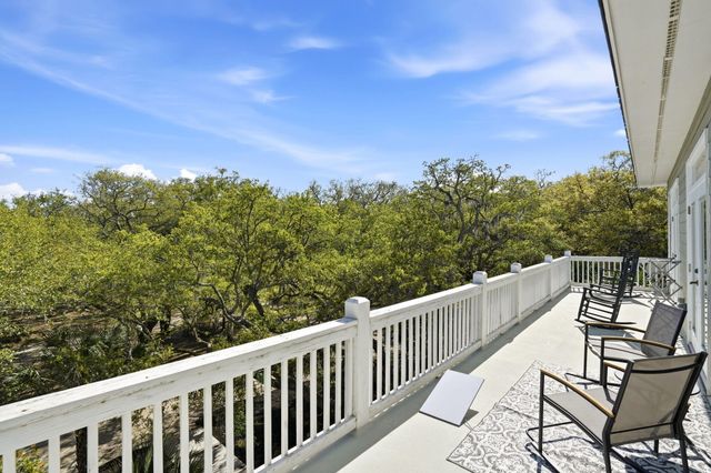 831 Hammocks Way, Edisto Island, SC 29438