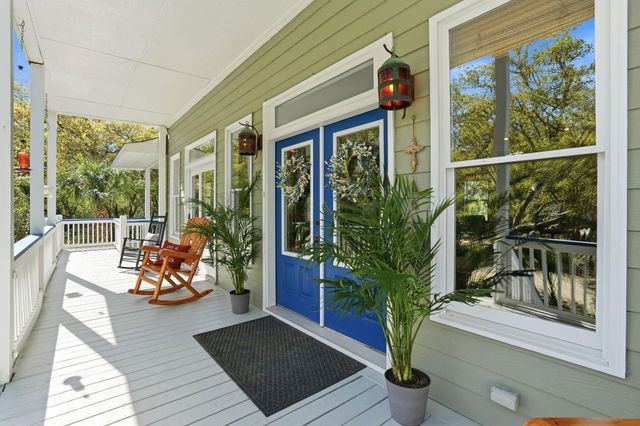 831 Hammocks Way, Edisto Island, SC 29438