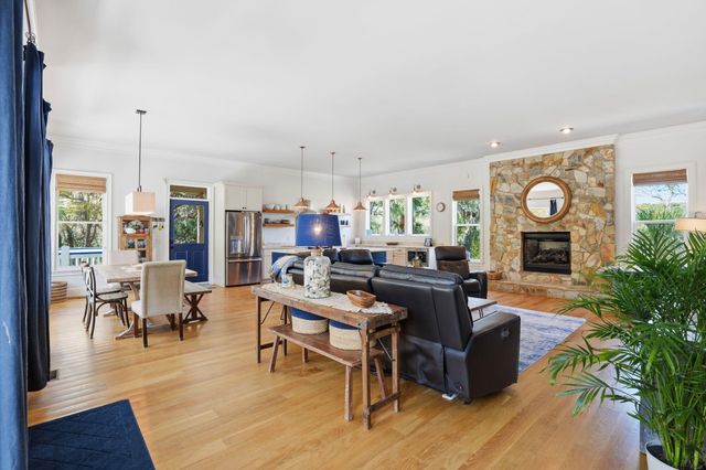 831 Hammocks Way, Edisto Island, SC 29438