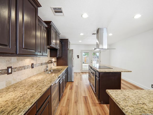 7306 Arbeth, San Antonio, TX 78250