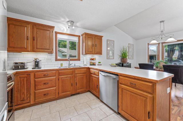 7307 W Barrington Ct, Wichita, KS 67212