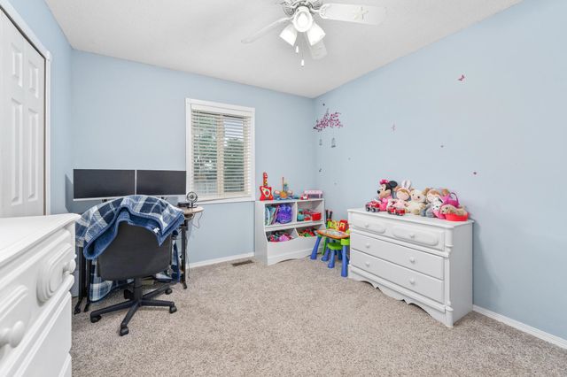 7307 W Barrington Ct, Wichita, KS 67212