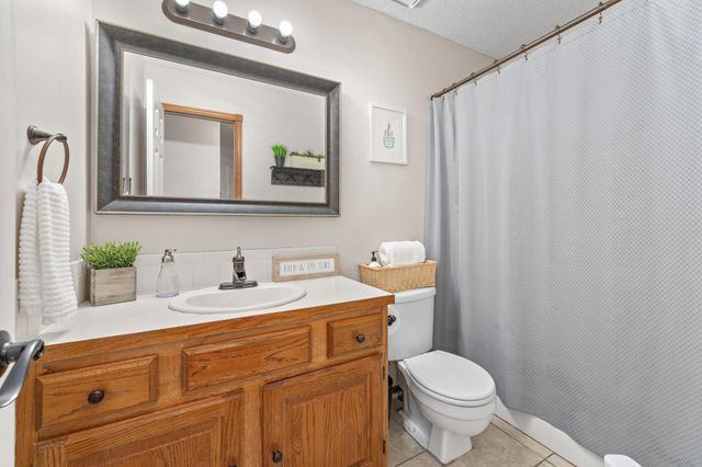 7307 W Barrington Ct, Wichita, KS 67212