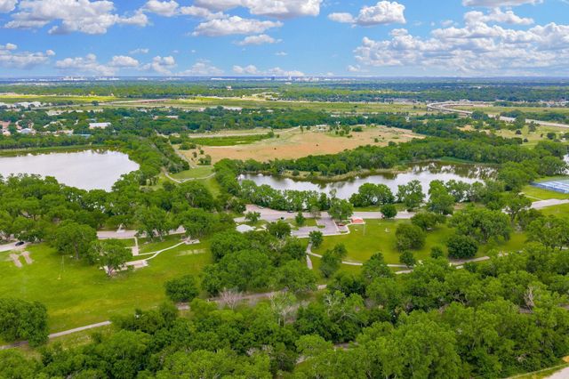 7307 W Barrington Ct, Wichita, KS 67212