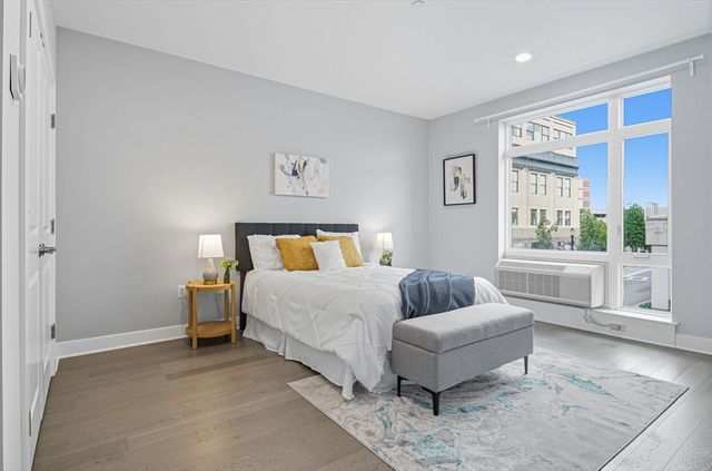 18 Cliveden St 201, Quincy, MA 02169