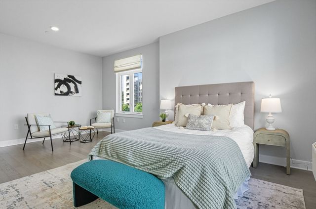 18 Cliveden St 201, Quincy, MA 02169