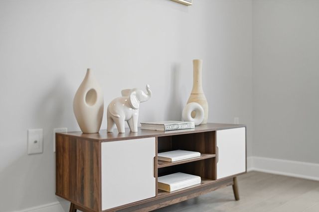 18 Cliveden St 201, Quincy, MA 02169