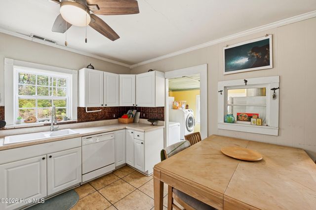 2072 Boones Neck Road SW, Supply, NC 28462