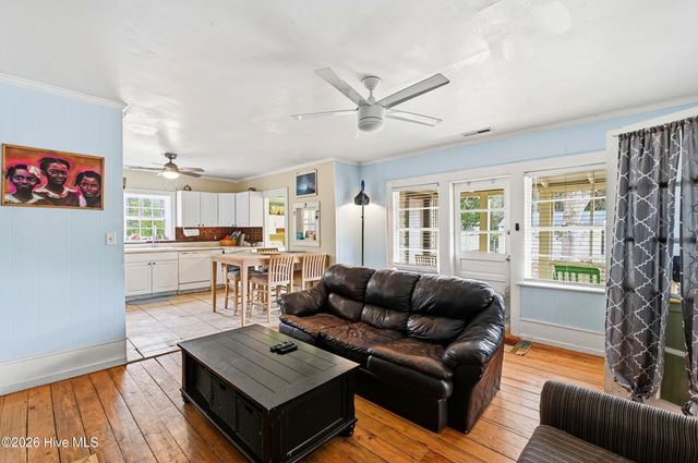 2072 Boones Neck Road SW, Supply, NC 28462