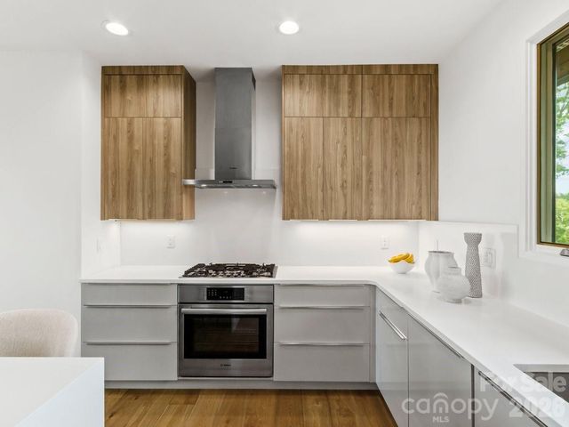 98 Running Ridge Road, Asheville, NC 28804