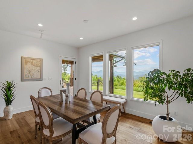 98 Running Ridge Road, Asheville, NC 28804