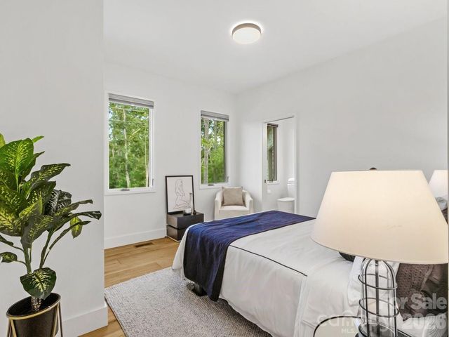 98 Running Ridge Road, Asheville, NC 28804