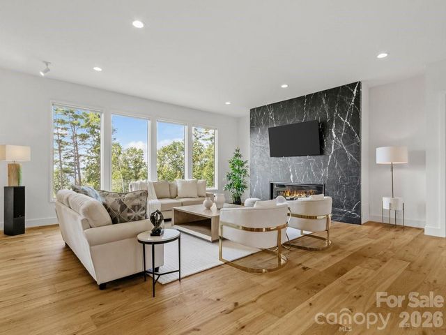 98 Running Ridge Road, Asheville, NC 28804