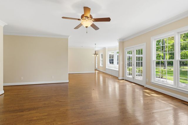 209 Cotton Ln, Franklin, TN 37069