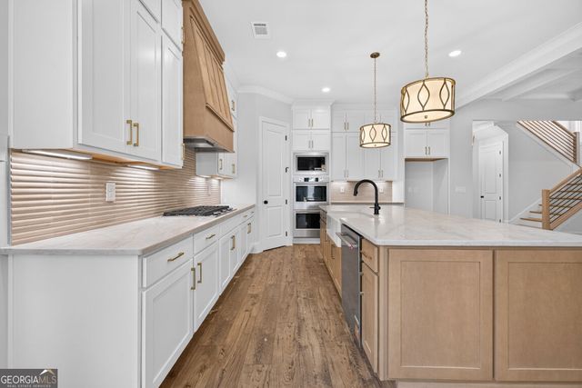 5808 Mitchell Street, Flowery Branch, GA 30542